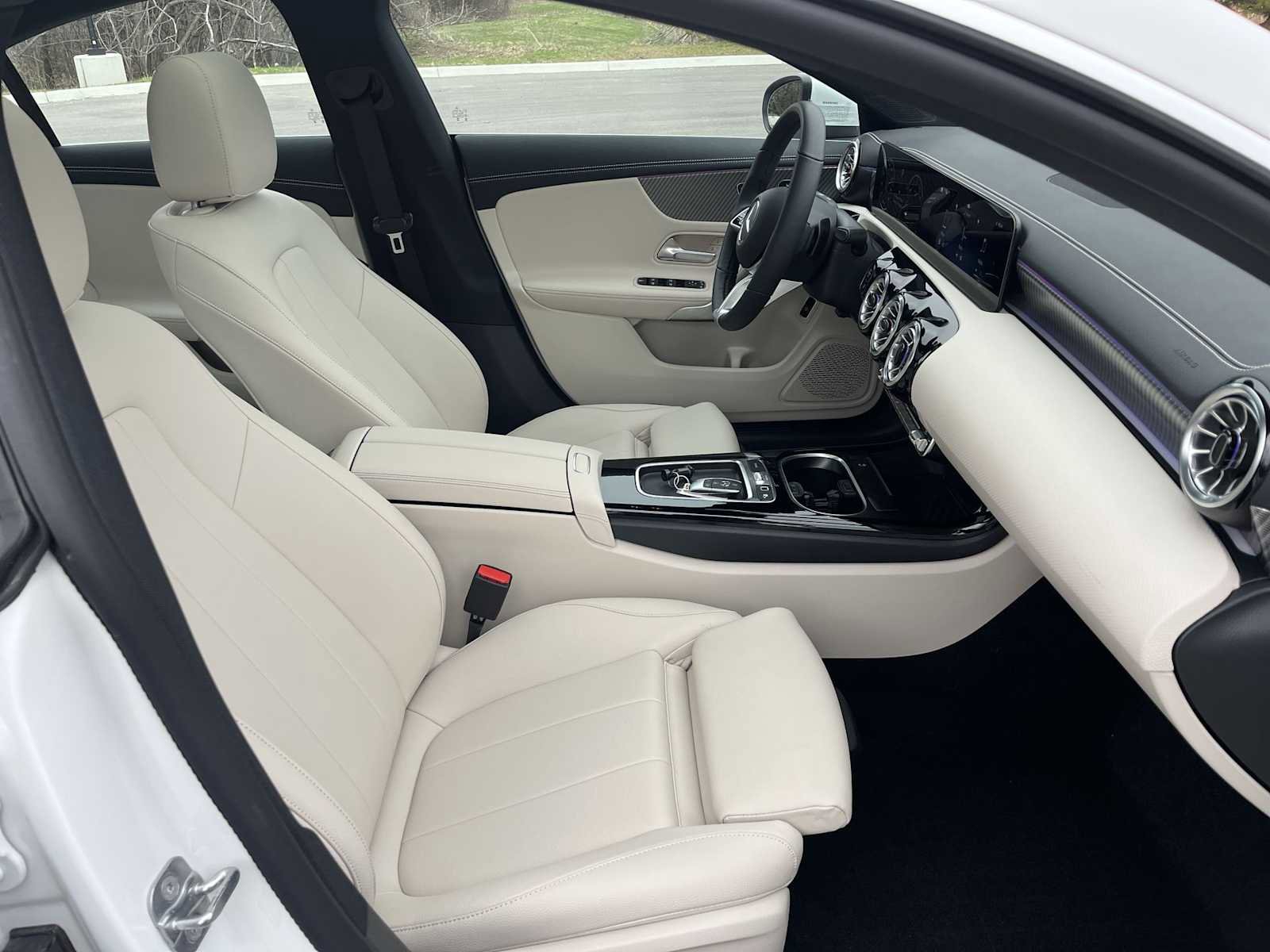 Used 2025 Mercedes-Benz CLA 250 4MATIC image 10
