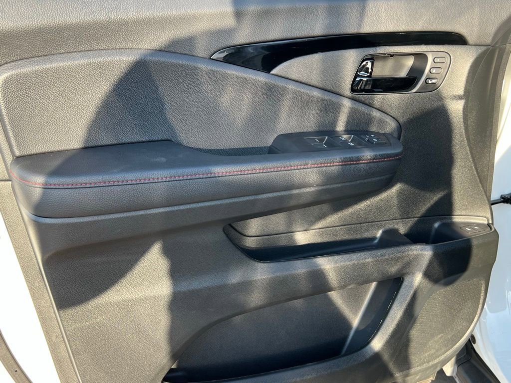 Used 2025 Honda Passport Black Edition image 30