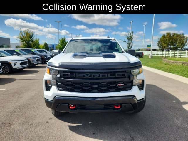 Used 2022 Chevrolet Silverado 1500 Custom Trail Boss AWD/4WD image 2