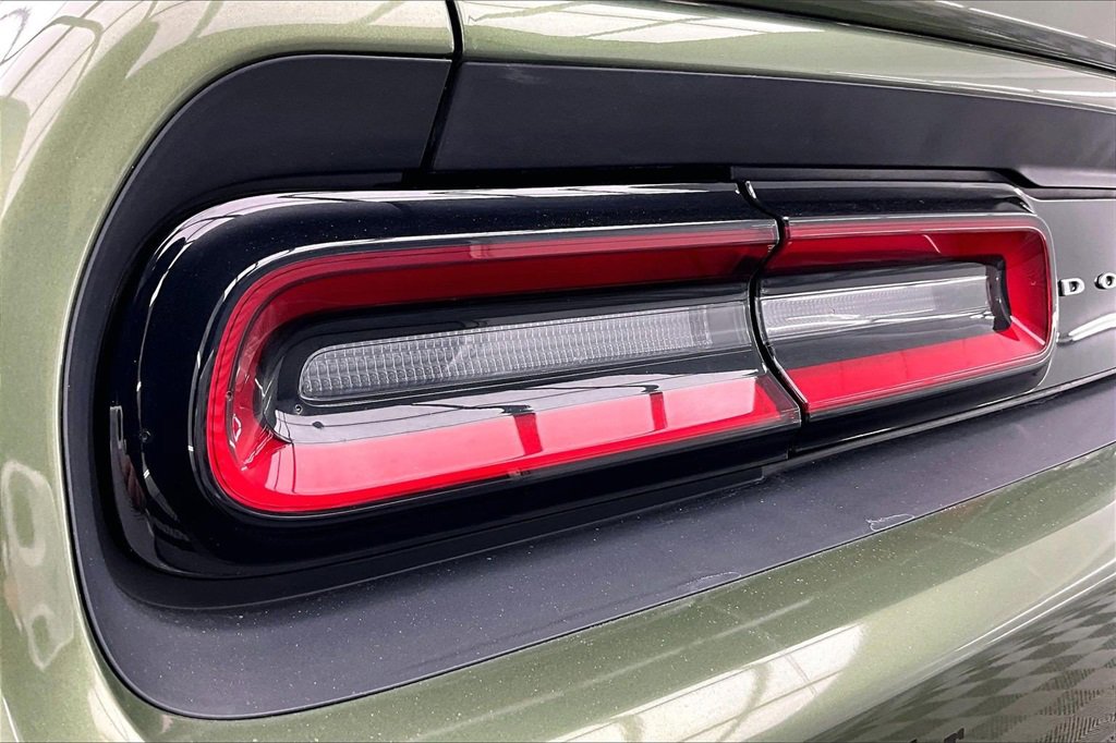 Used 2018 Dodge Challenger GT image 30