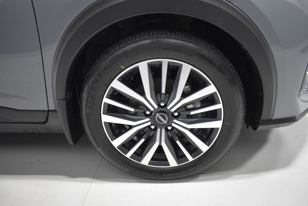 Certified 2023 Nissan Kicks SV image 10