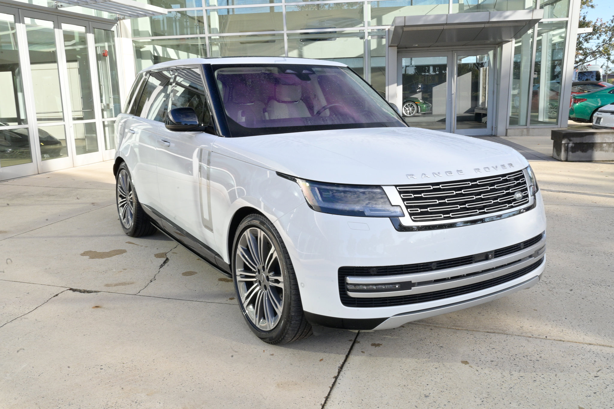 Used 2023 Land Rover Range Rover Autobiography image 3