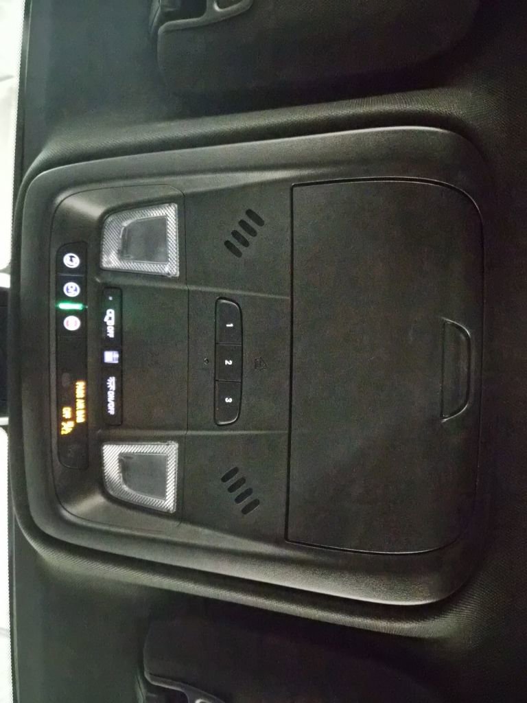 Certified 2024 Cadillac XT5 Luxury image 32