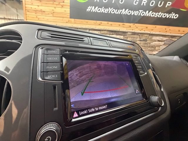 Used 2016 Volkswagen Tiguan R-Line AWD/4WD image 23