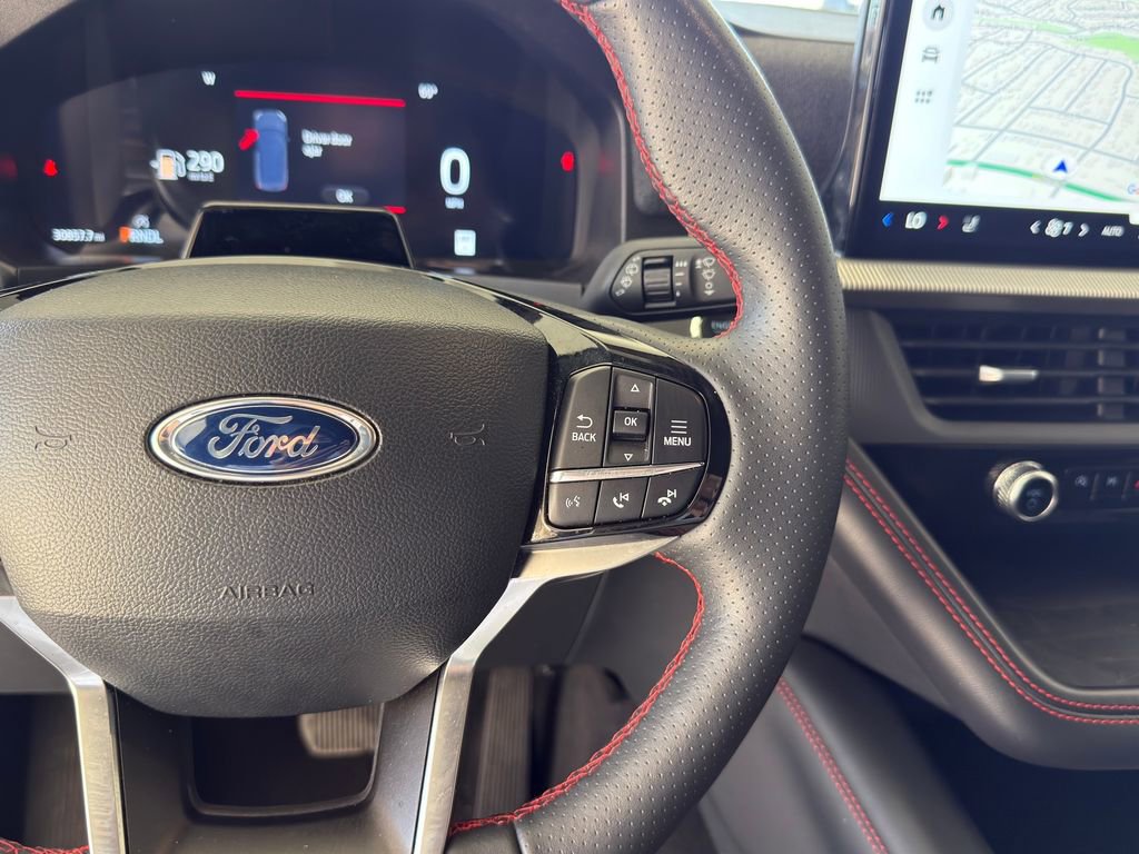 Used 2025 Ford Explorer ST-Line w/ ST-Line Street Pack image 22