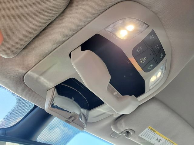 Certified 2024 Chrysler Pacifica Touring-L image 20