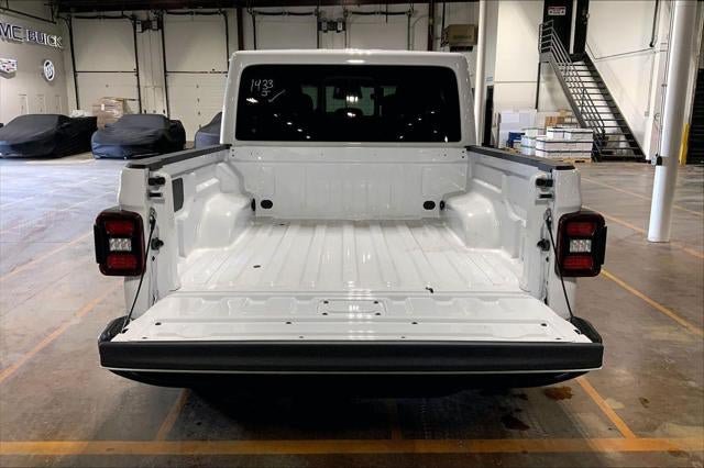 New 2026 Jeep Gladiator Sport AWD/4WD image 32