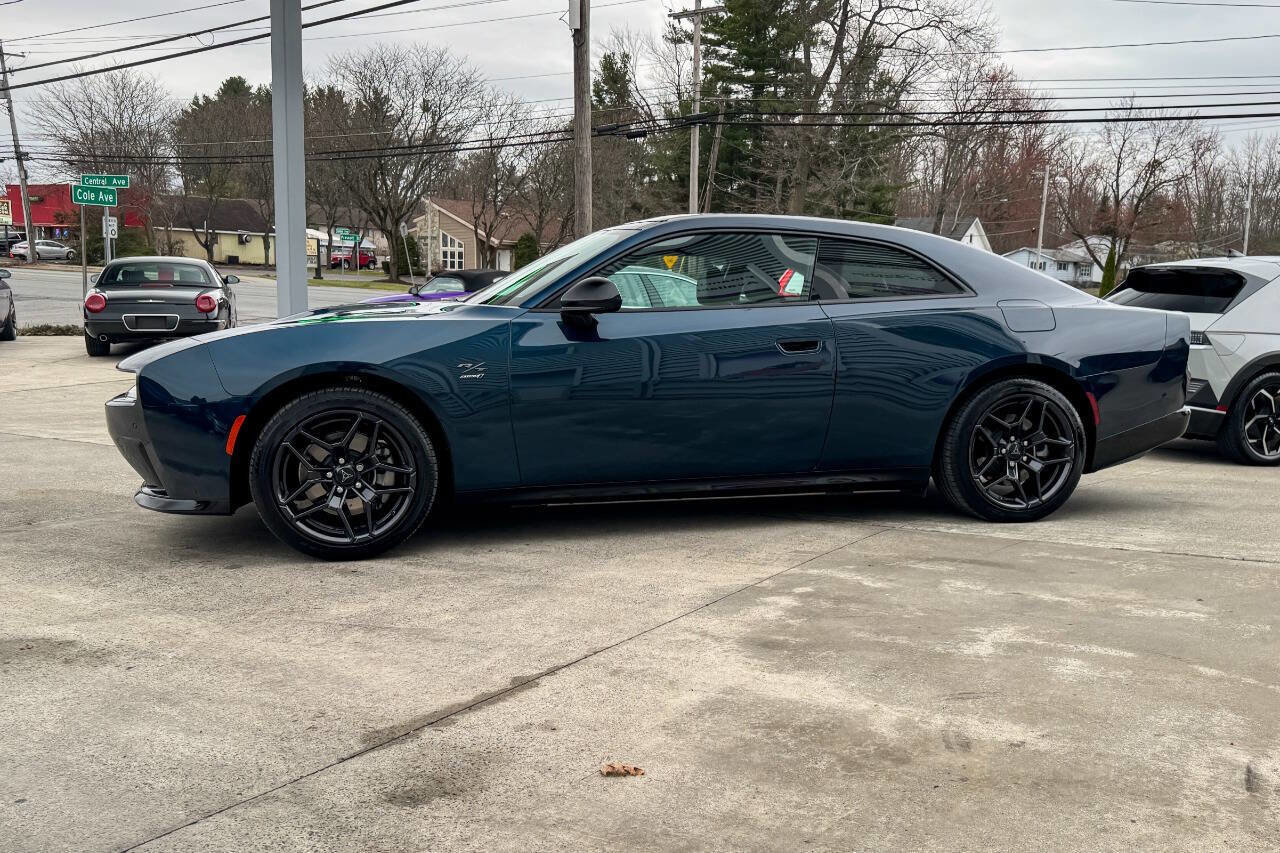 Used 2024 Dodge Charger R/T w/ Plus Group image 6