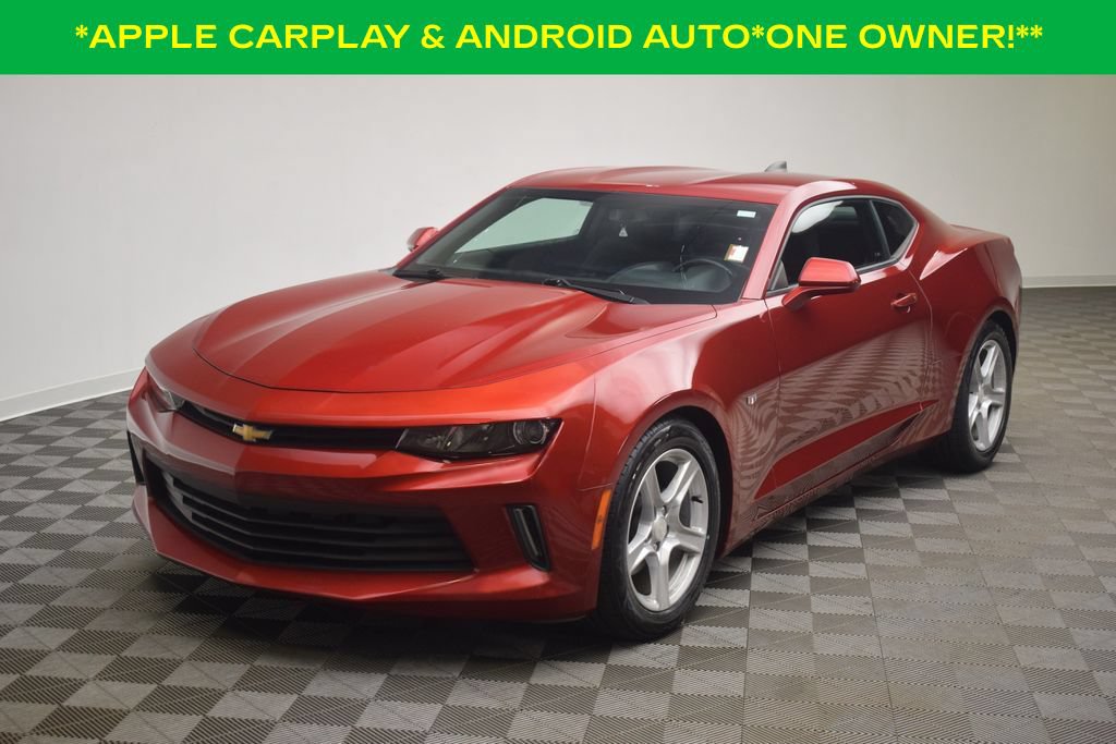 Used 2017 Chevrolet Camaro LT RWD image 3