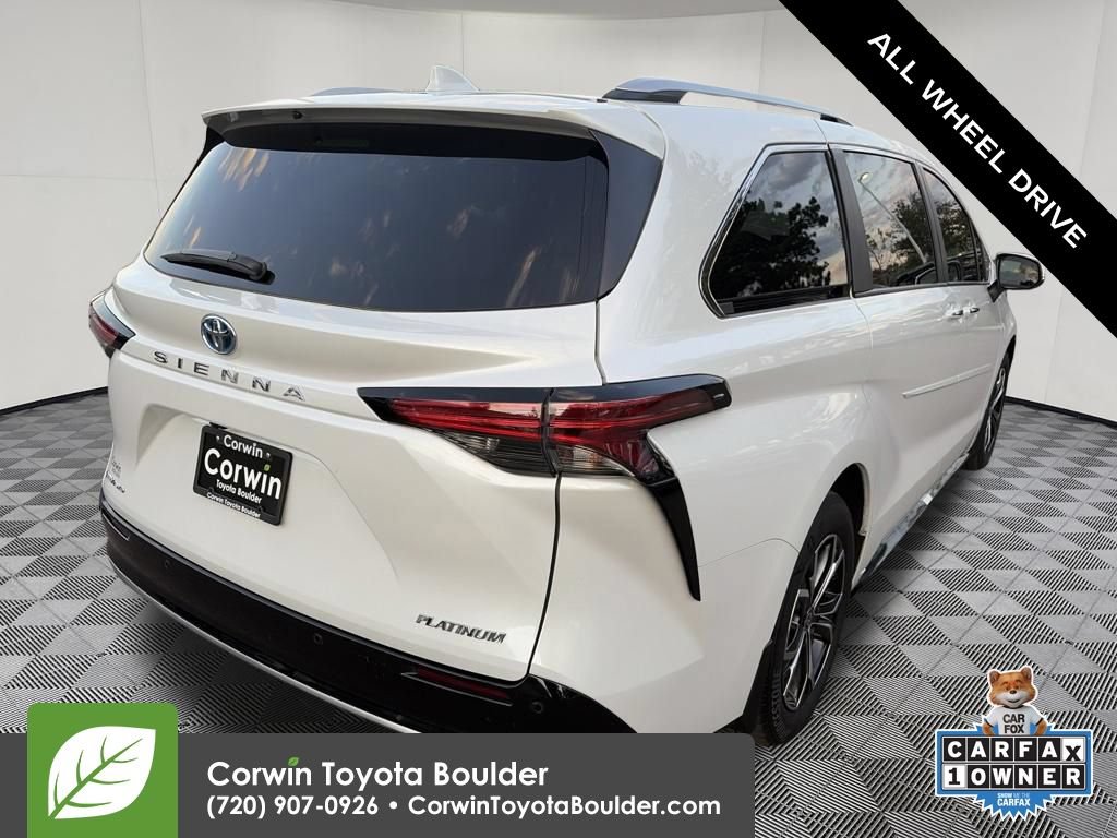 Used 2025 Toyota Sienna Platinum AWD/4WD image 9