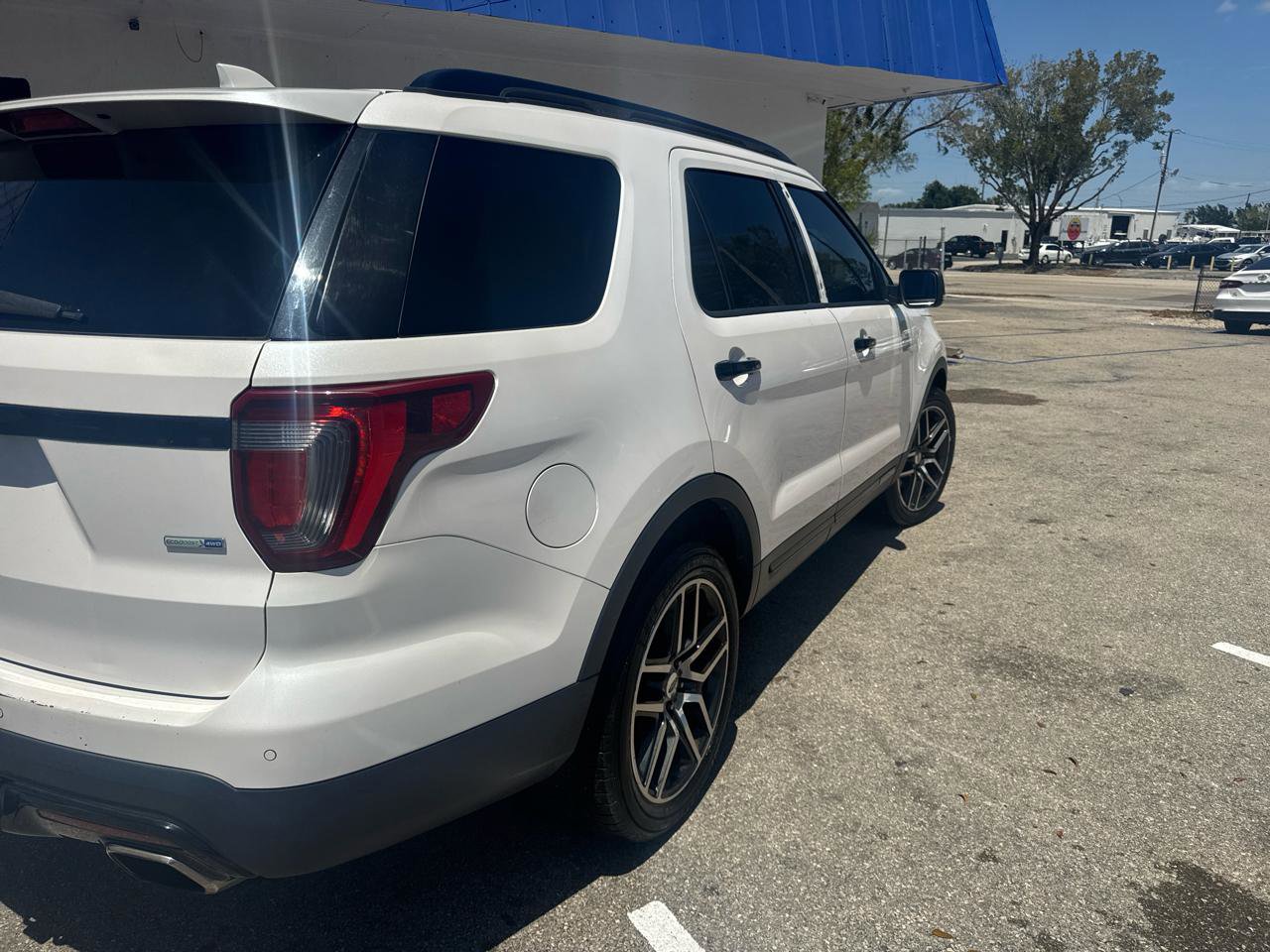 Used 2017 Ford Explorer Sport AWD/4WD image 6
