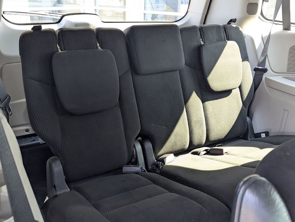 Used 2015 Dodge Grand Caravan American Value Package image 22