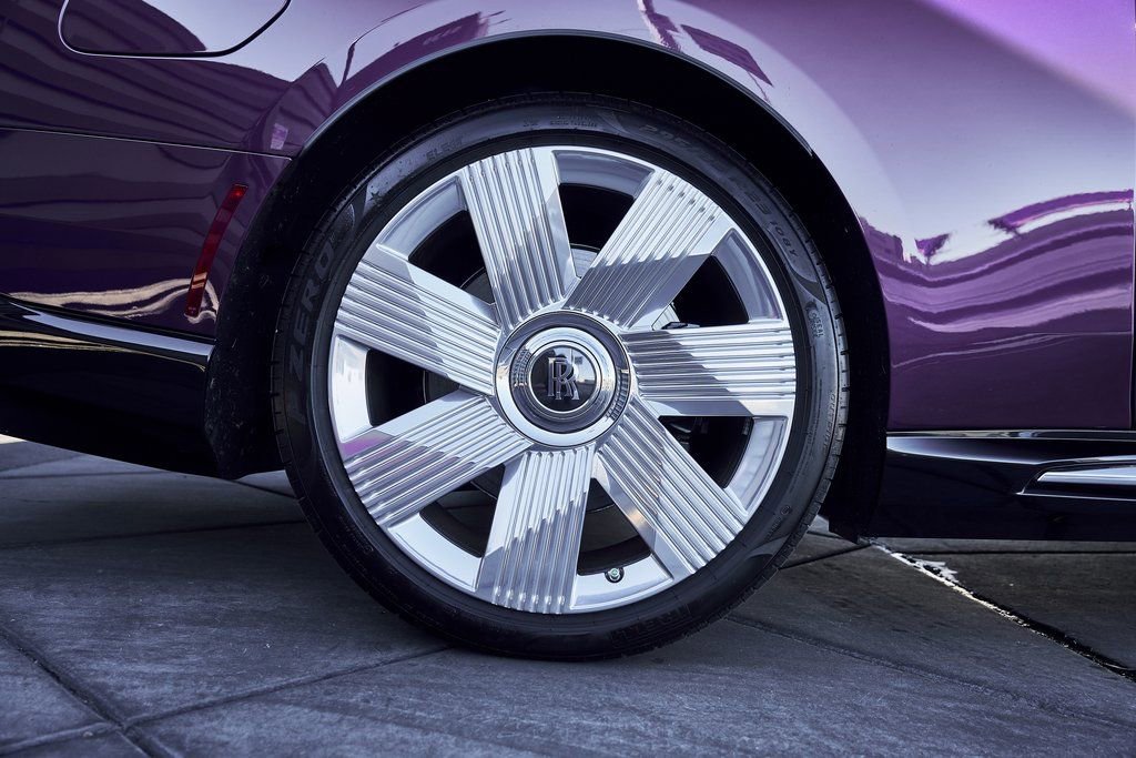 Used 2024 Rolls-Royce Spectre w/ Spectre Launch Package image 12