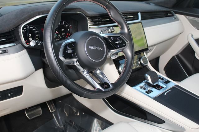 Used 2023 Jaguar F-PACE SVR image 15