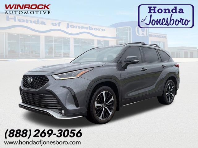 Used 2021 Toyota Highlander XSE FWD image 1