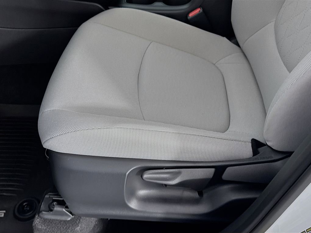 Used 2026 Toyota Corolla Cross L image 20