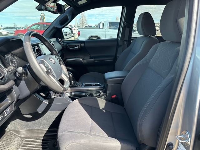 Used 2019 Toyota Tacoma TRD Off-Road w/ Technology Package image 9