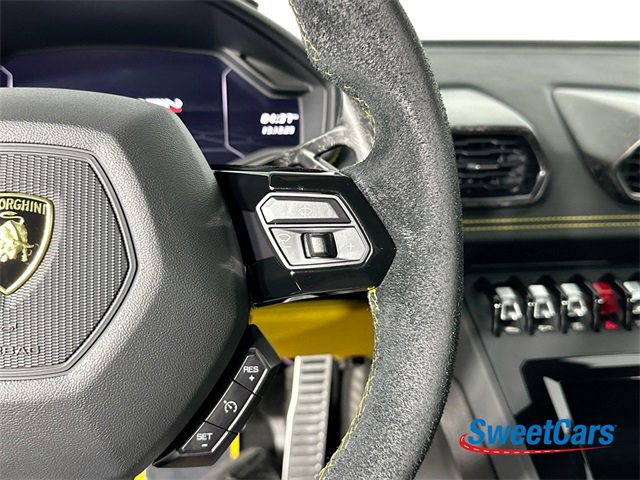 Used 2021 Lamborghini Huracan EVO image 15