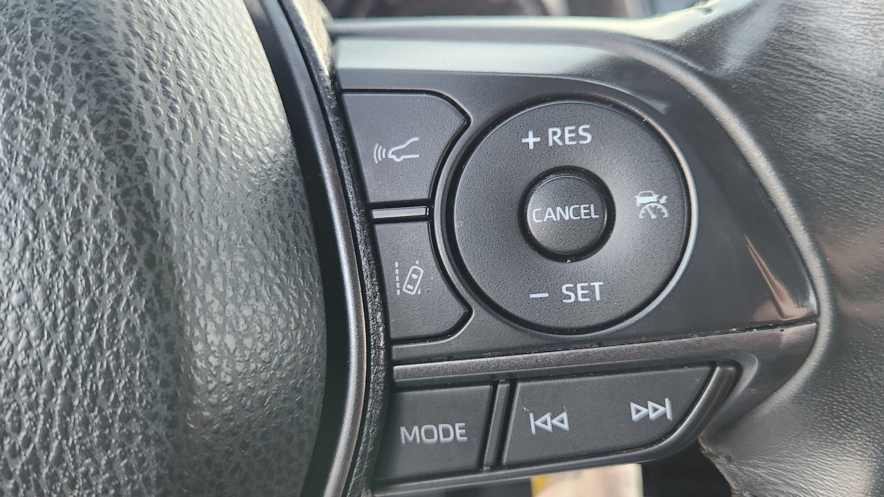 Used 2023 Toyota Camry SE FWD image 21
