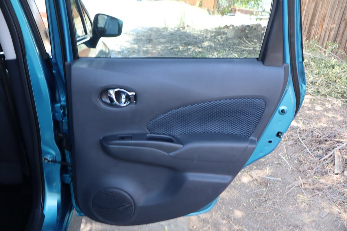 Used 2015 Nissan Versa Note SV FWD image 25