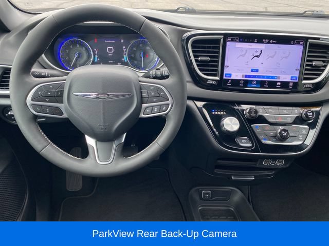 Used 2025 Chrysler Pacifica Select FWD image 7