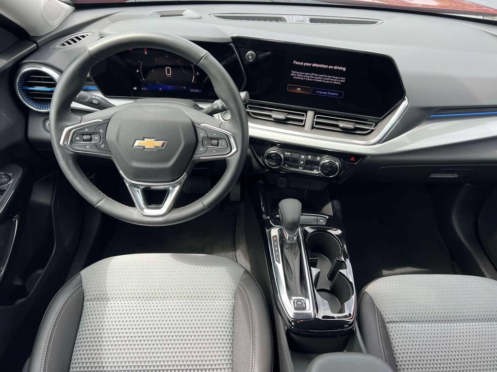Used 2024 Chevrolet Trax LT w/ Driver Confidence Package FWD image 13