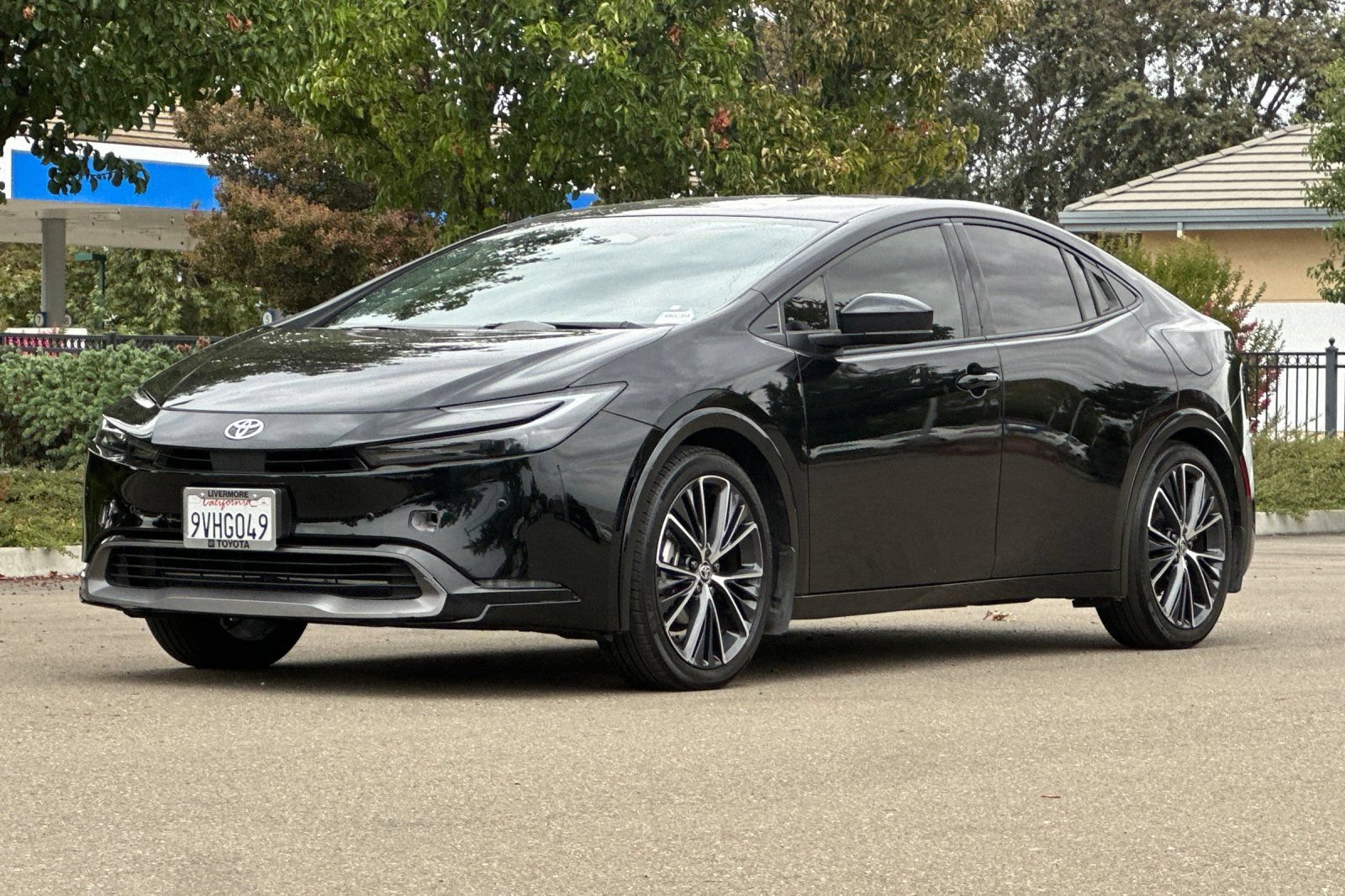 Used 2026 Toyota Prius LE FWD image 8
