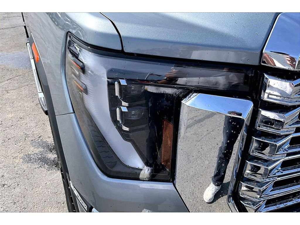 Used 2024 GMC Sierra 2500 Denali w/ Denali Reserve Package AWD/4WD image 25