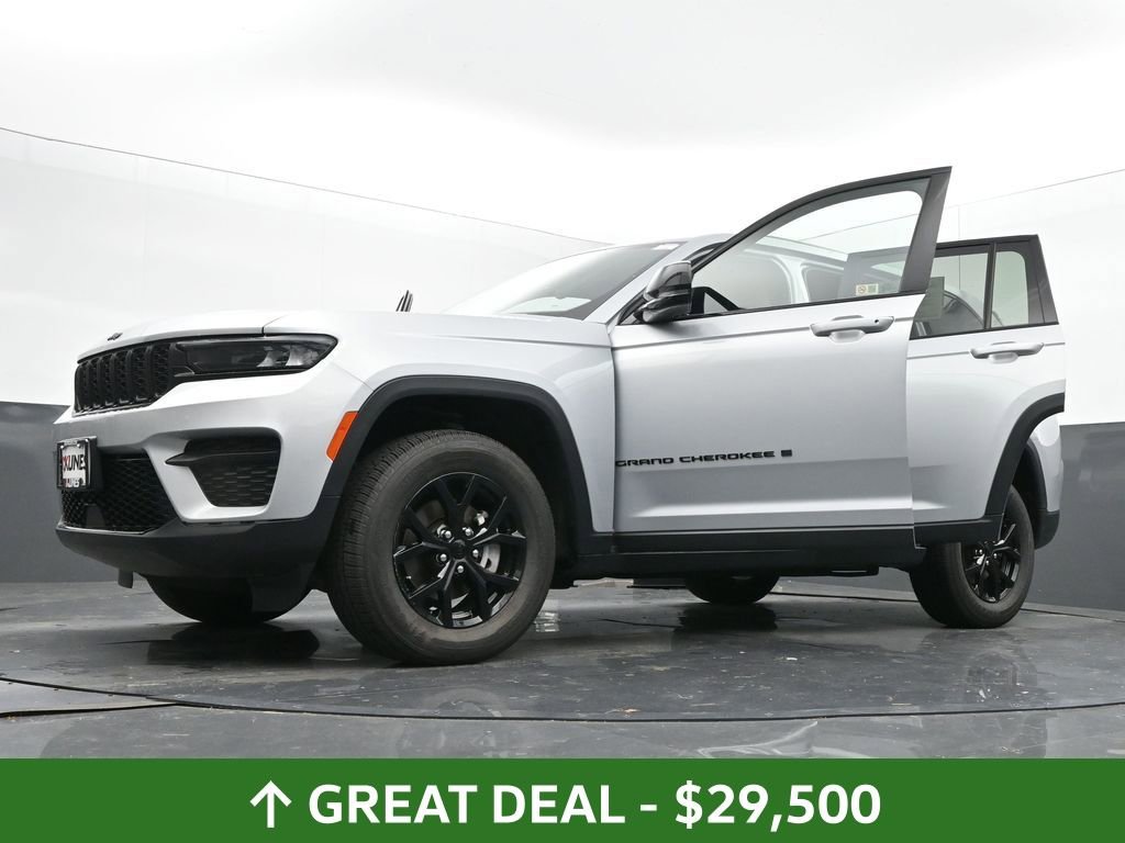 Used 2024 Jeep Grand Cherokee Altitude image 73