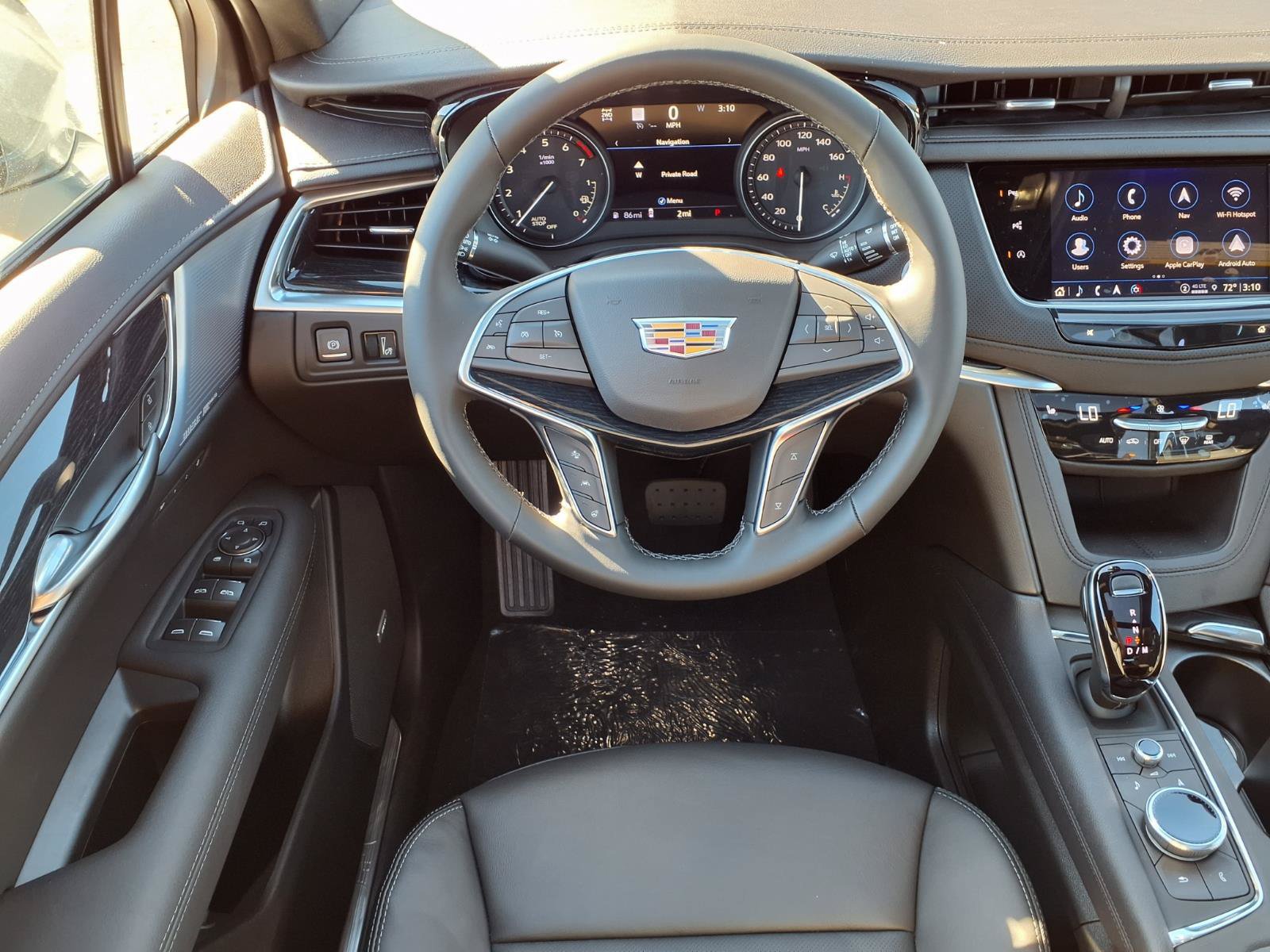 New 2026 Cadillac XT5 Premium Luxury w/ LPO, Floor Liner Package AWD/4WD image 10