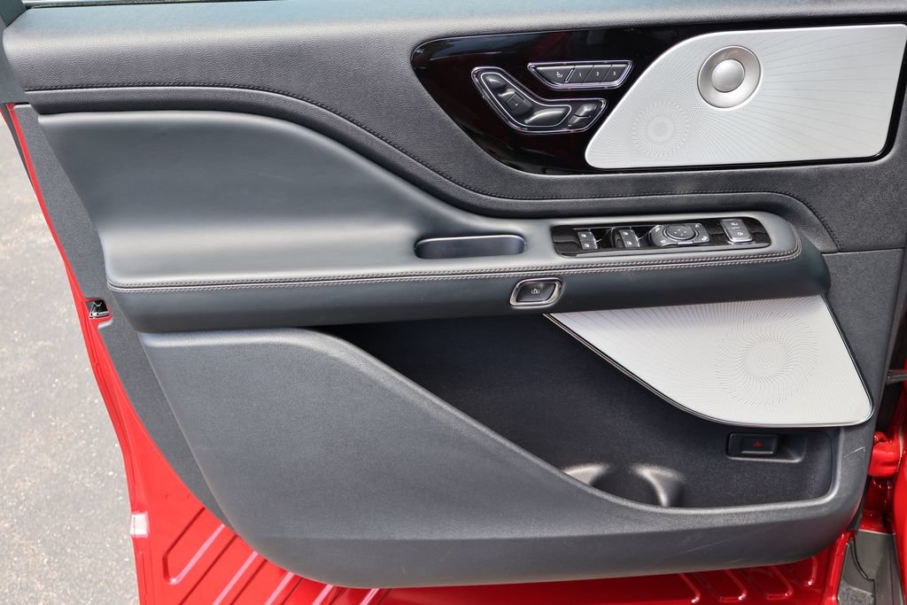 New 2026 Lincoln Aviator Reserve AWD/4WD image 17
