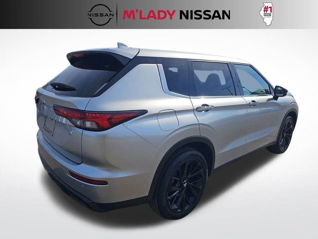 Used 2022 Mitsubishi Outlander SEL Black Edition image 7