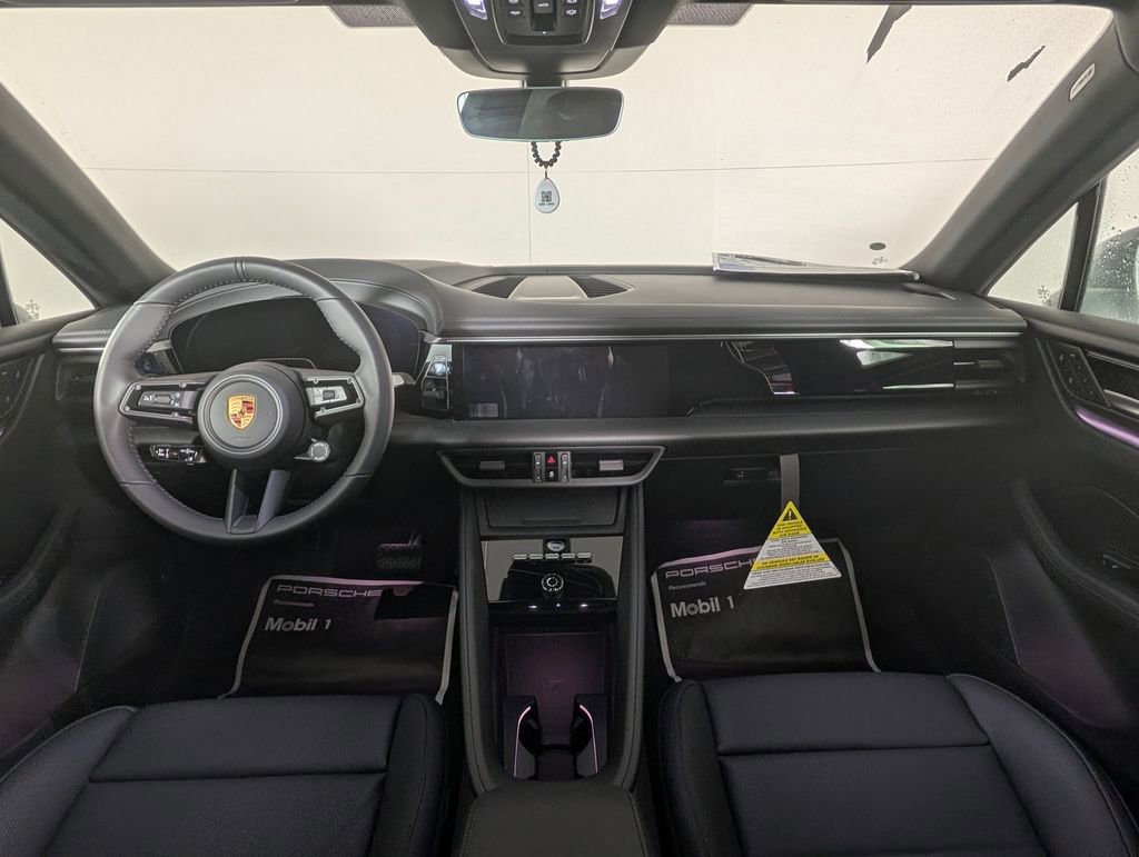New 2026 Porsche Macan 4 Electric image 19