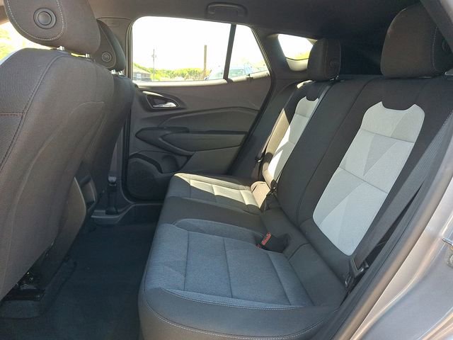 Used 2024 Chevrolet Trax RS FWD image 17