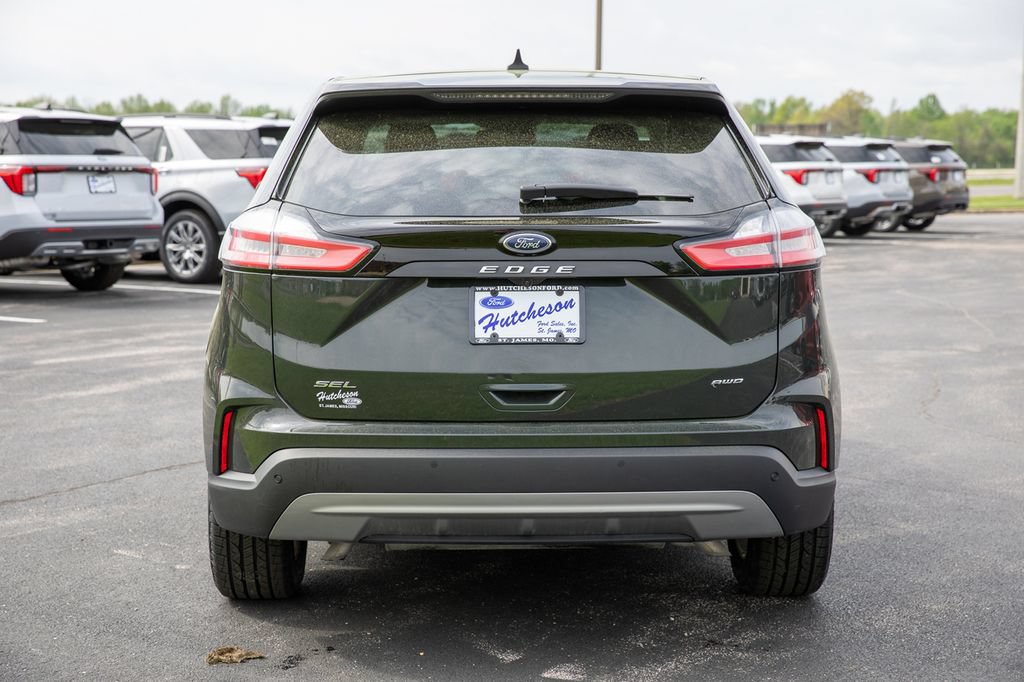 Used 2023 Ford Edge SEL AWD/4WD image 6