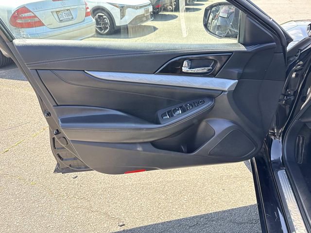 Used 2017 Nissan Maxima 3.5 SV FWD image 13