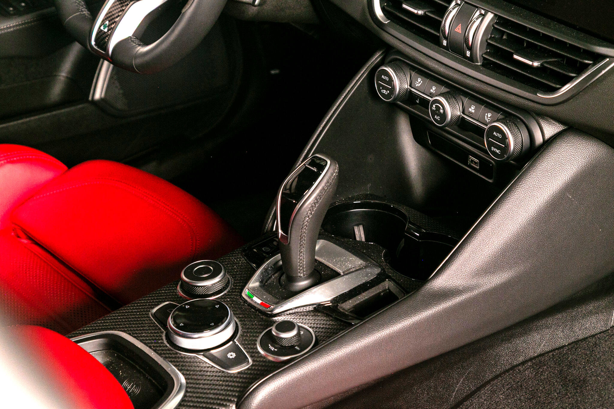 Used 2024 Alfa Romeo Giulia Quadrifoglio image 36