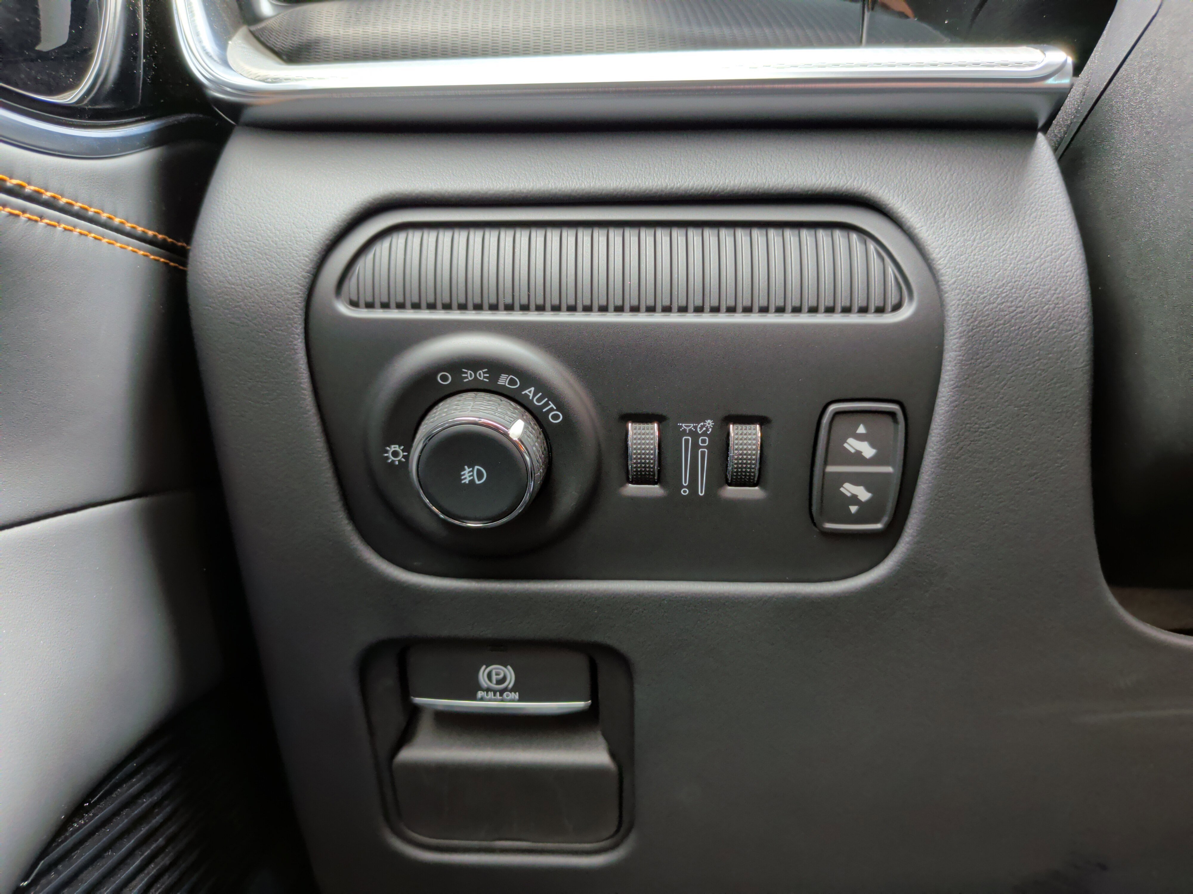 Used 2023 Jeep Grand Wagoneer Series III image 24