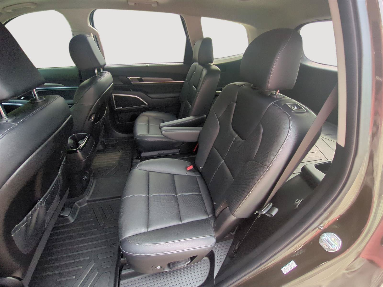 Used 2022 Kia Telluride EX w/ EX Premium Package AWD/4WD image 30