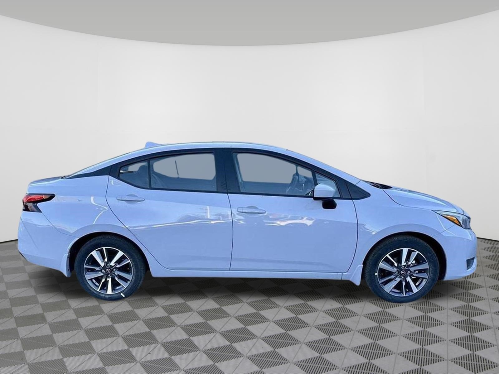 Used 2025 Nissan Versa SV w/ Trunk Package FWD image 2