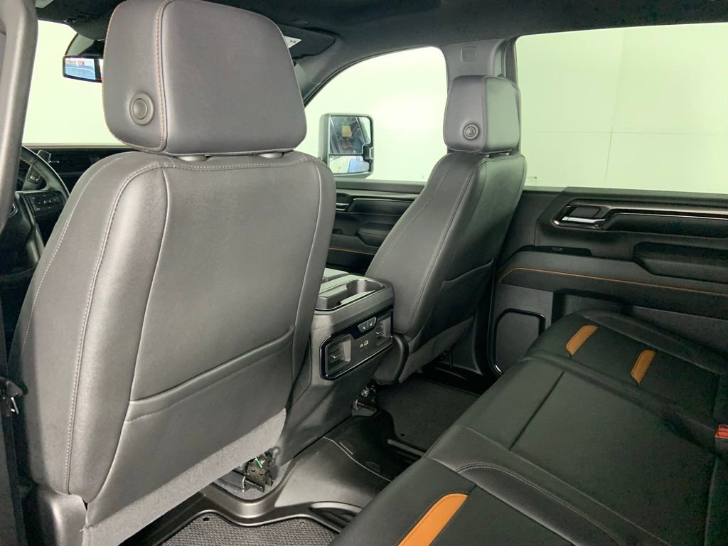 Used 2024 GMC Sierra 2500 AT4 w/ AT4 Preferred Package AWD/4WD image 18