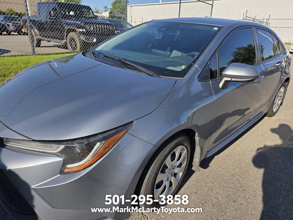 Used 2020 Toyota Corolla LE FWD image 4