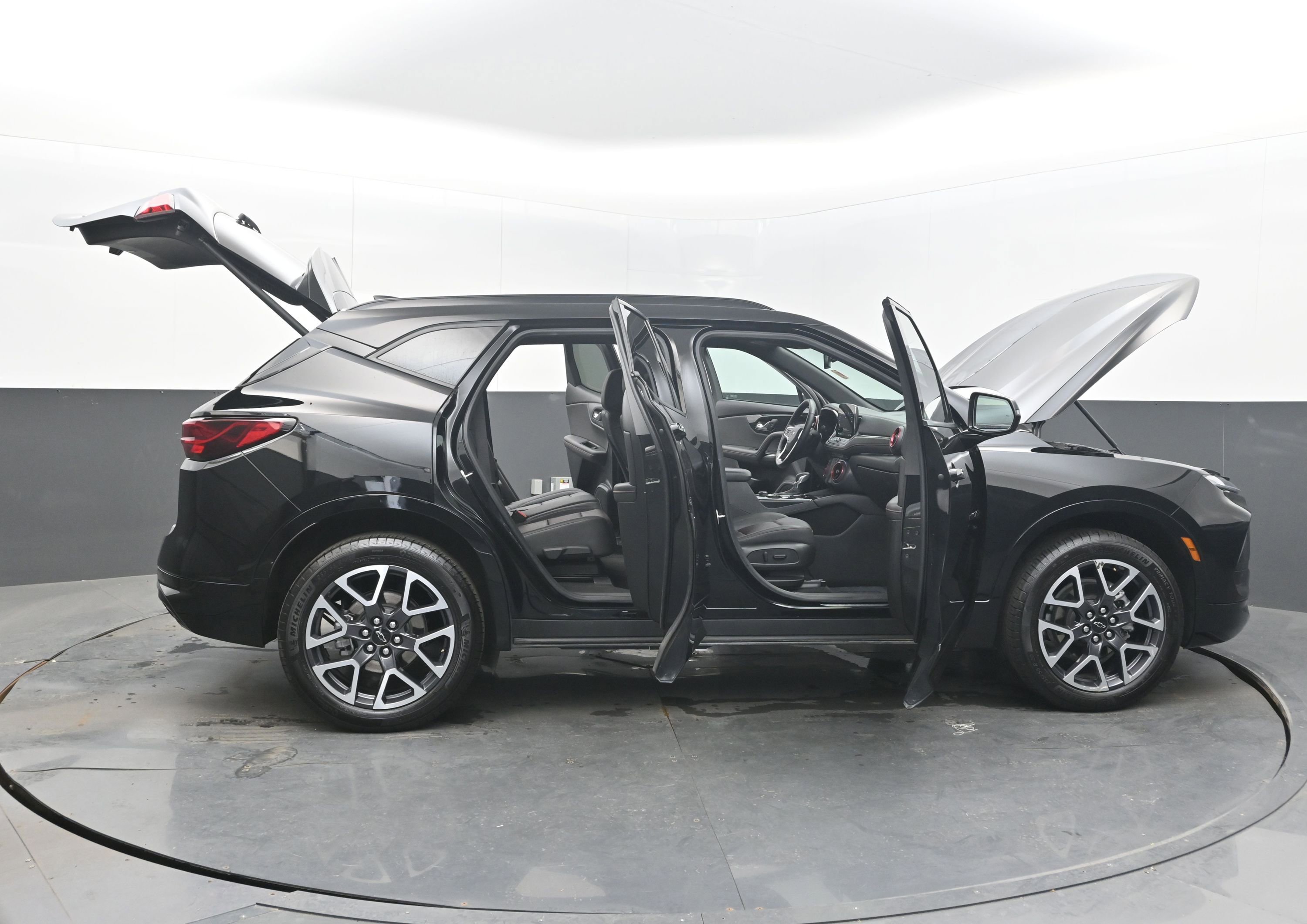 Used 2025 Chevrolet Blazer RS FWD image 48