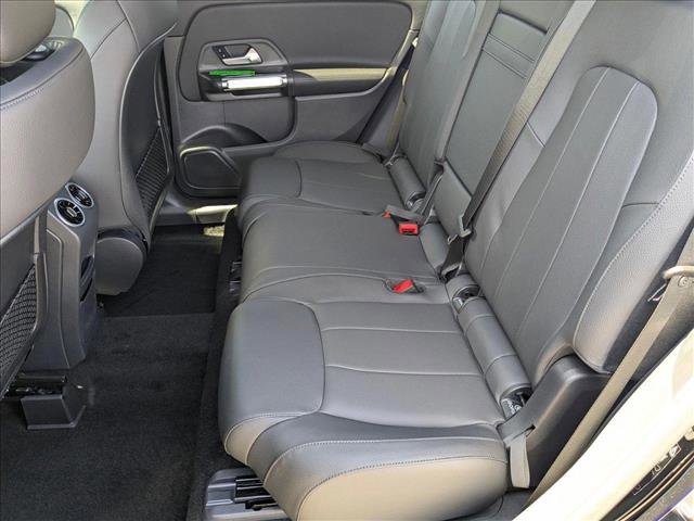 New 2025 Mercedes-Benz GLB 250 image 14