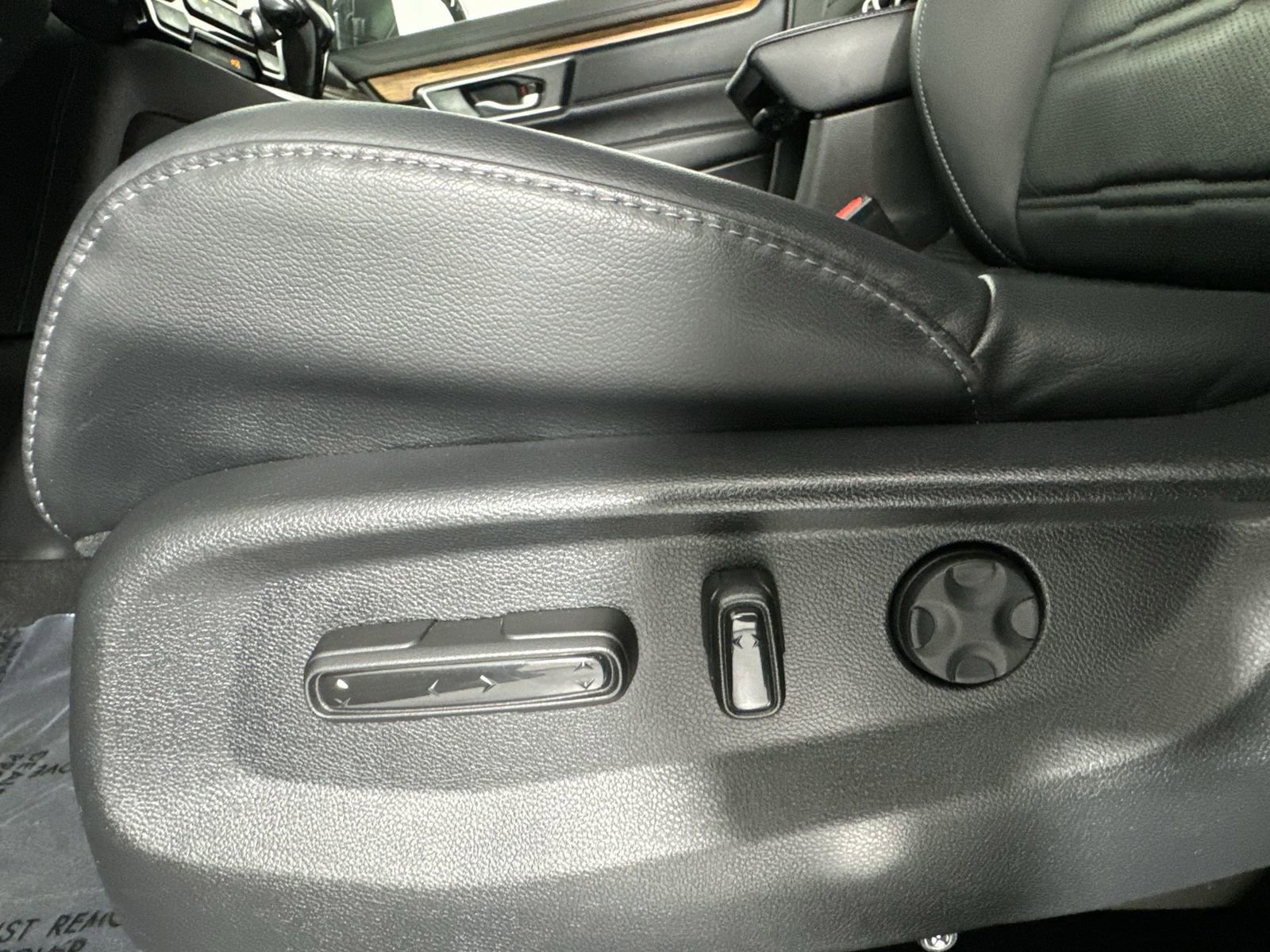 Used 2020 Honda CR-V Touring image 21