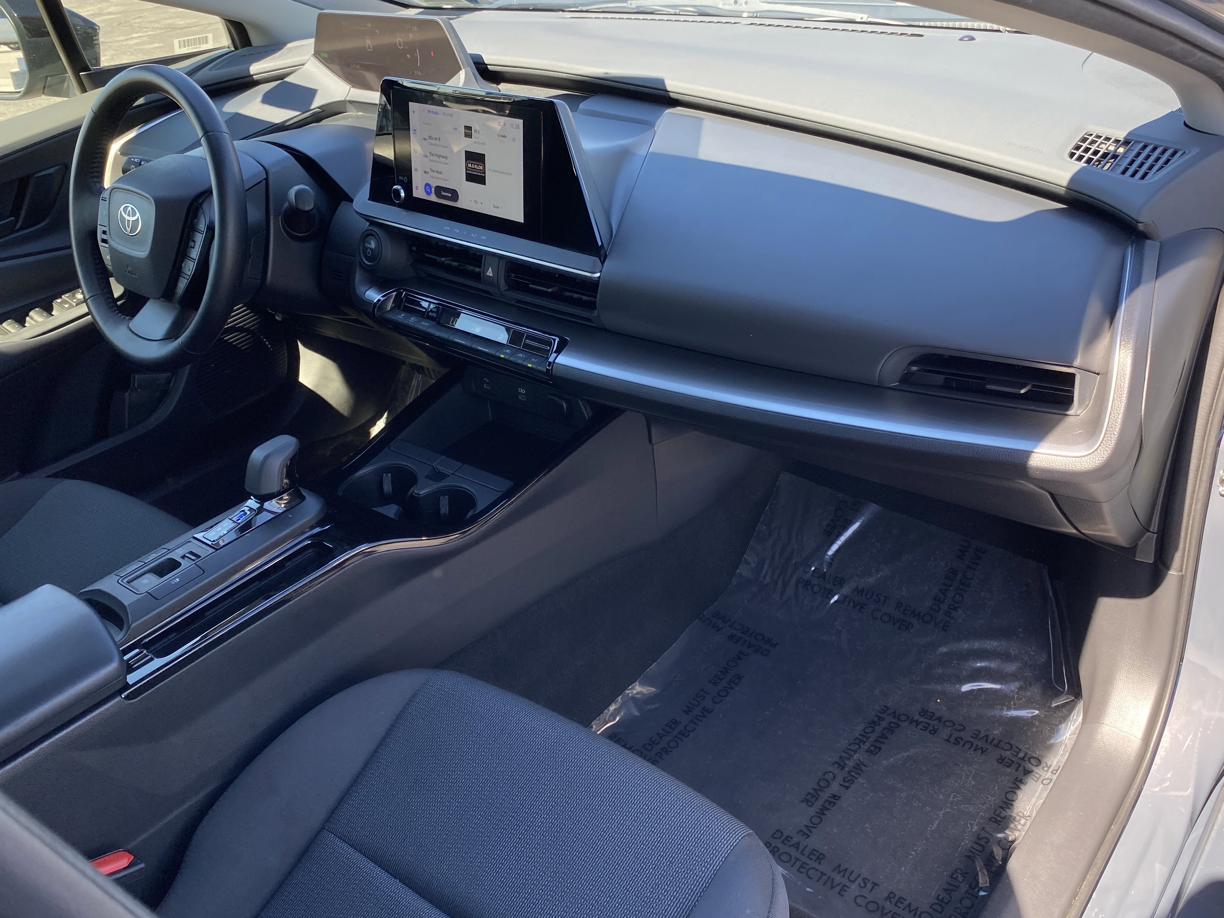 Used 2024 Toyota Prius LE image 10