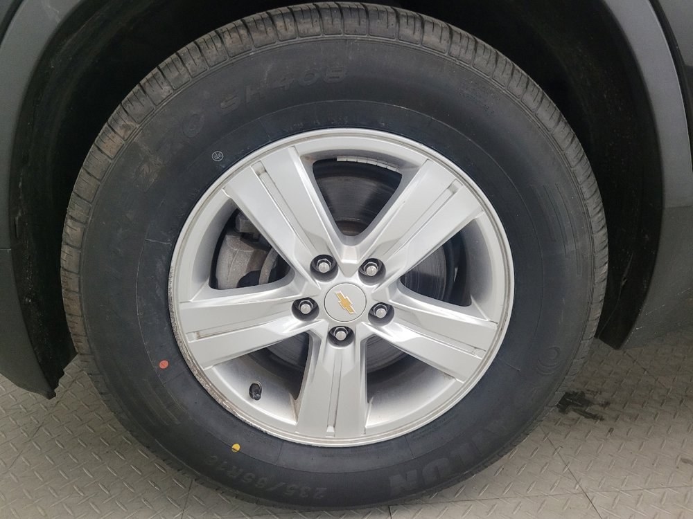 Used 2020 Chevrolet Trax LS w/ Tint and Cruise Package image 31