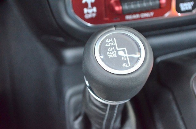 New 2025 Jeep Wrangler Unlimited Rubicon 392 image 25