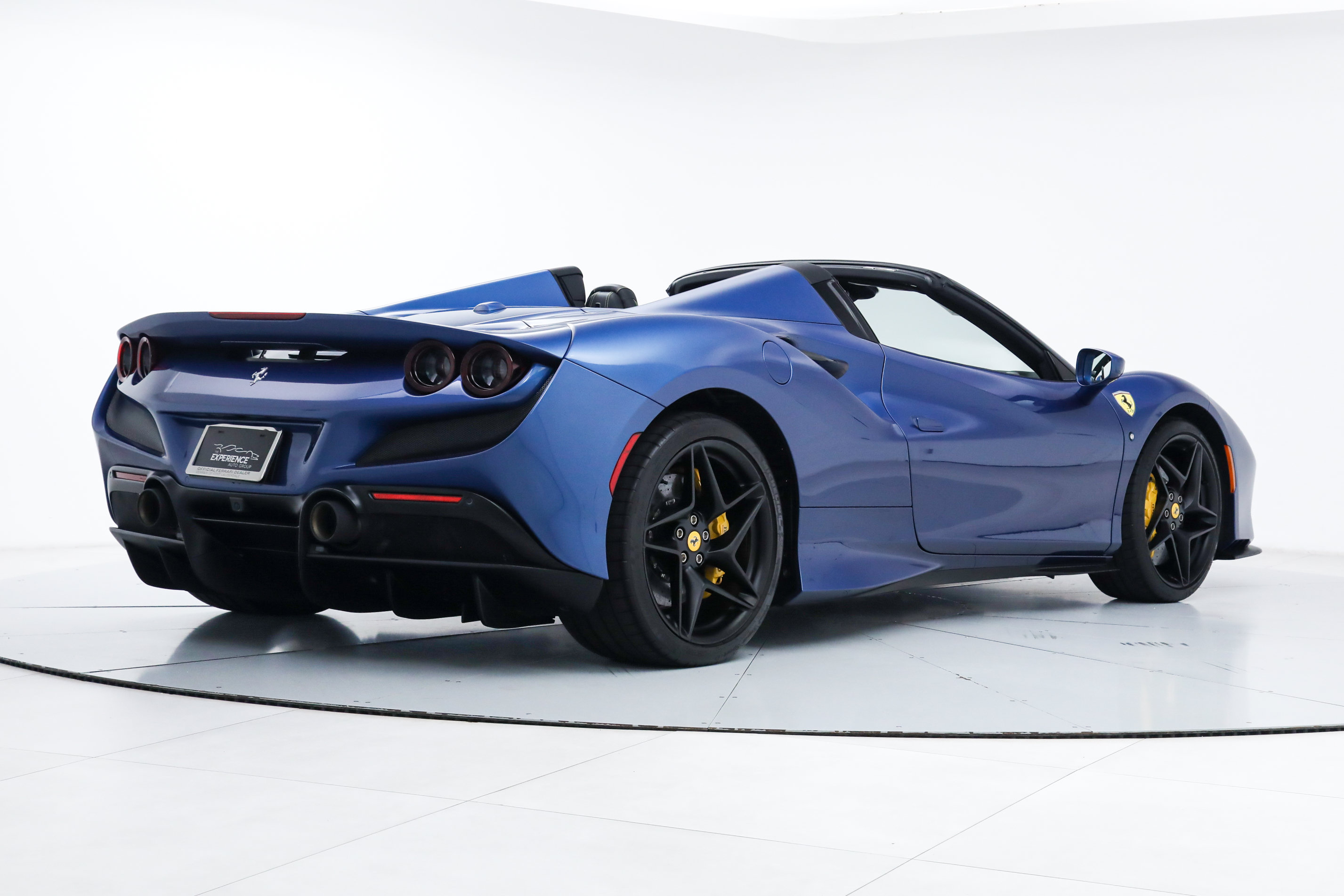 Certified 2023 Ferrari F8 Tributo RWD image 3