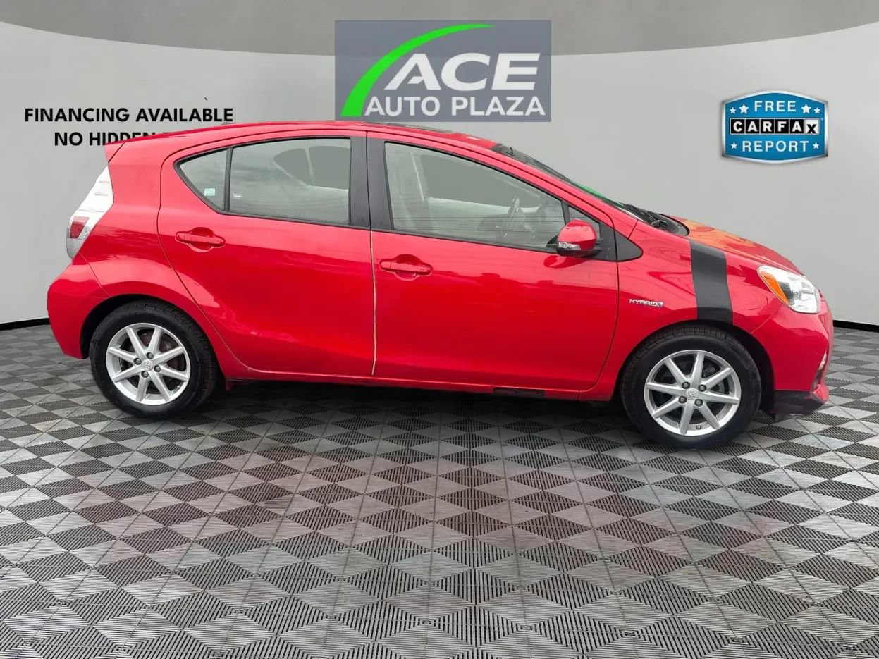 Used 2014 Toyota Prius C Four FWD image 4